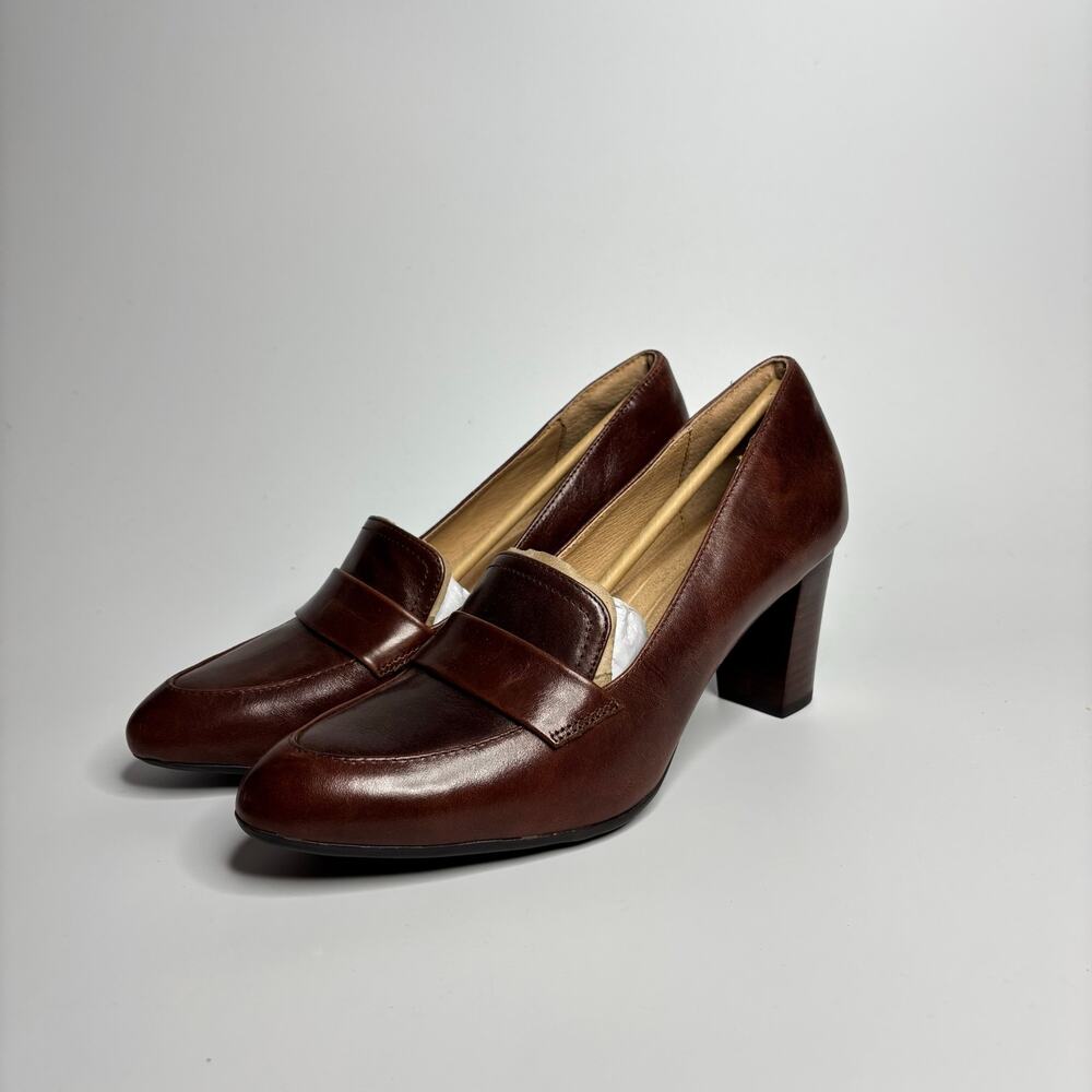 Sofft Parkdale Leather Loafer Pump in Tobacco